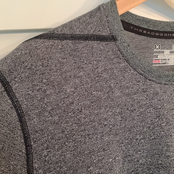 Men’s Under Armour long sleeve “Heat Gear” loose fit training/ workout  shirt - Picture 4 of 6